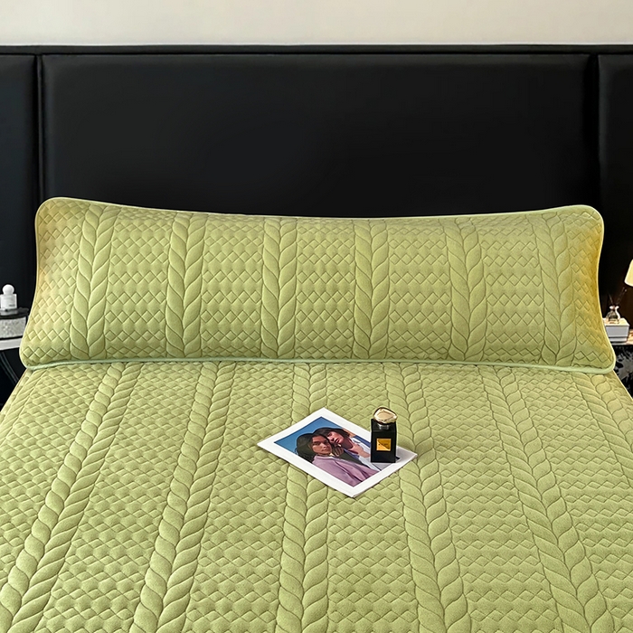 91家纺网 家纺一手货源 找家纺 梦舒羽 2025新款牛奶绒夹棉枕套情侣双人加长枕芯套枕头套-轻奢 轻奢包边款-果绿