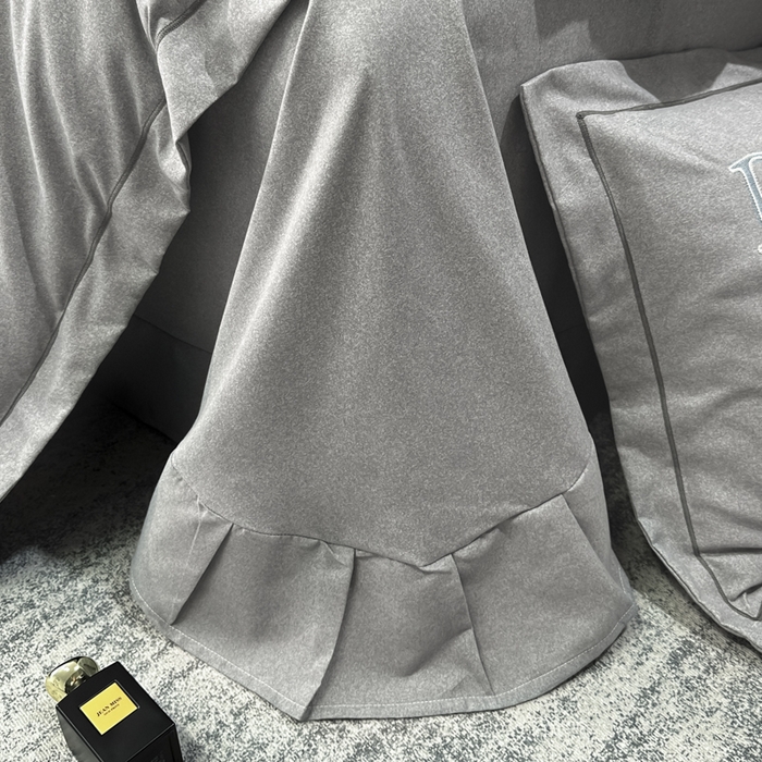 91家纺网 家纺一手货源 找家纺 梵克保罗 2025秋冬新款加厚保暖轻奢肌理纹碳素磨毛刺绣四件套-邂逅 典雅灰