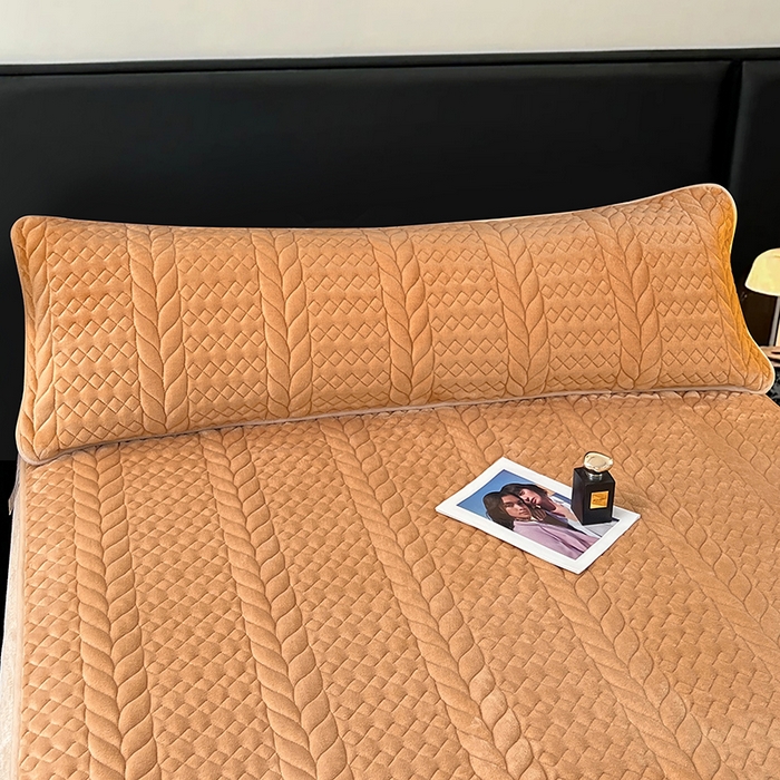 91家纺网 家纺一手货源 找家纺 梦舒羽 2025新款牛奶绒夹棉枕套情侣双人加长枕芯套枕头套-轻奢 轻奢包边款-奶茶咖