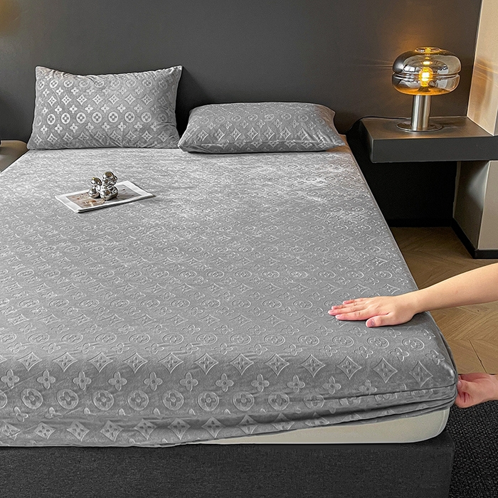 91家纺网 家纺一手货源 找家纺 曼陀罗 2025秋冬新款牛奶绒纯色单床笠 床笠单件-爱乐维 爱乐维-夜灰