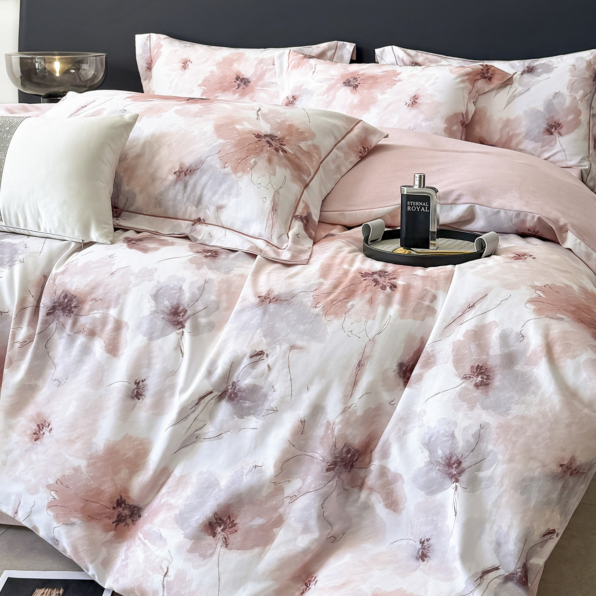 91家纺网 家纺一手货源 找家纺 梵克保罗 2025秋冬新款数码印花全棉磨毛单被套三件套四件套系列 梦萦-红