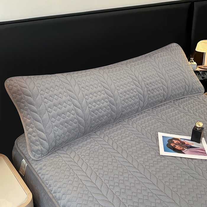 91家纺网 家纺一手货源 找家纺 梦舒羽 2025新款牛奶绒夹棉枕套情侣双人加长枕芯套枕头套-轻奢 轻奢包边款-星辰灰