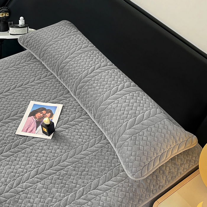 91家纺网 家纺一手货源 找家纺 梦舒羽 2025新款牛奶绒夹棉枕套情侣双人加长枕芯套枕头套-轻奢 轻奢包边款-星辰灰