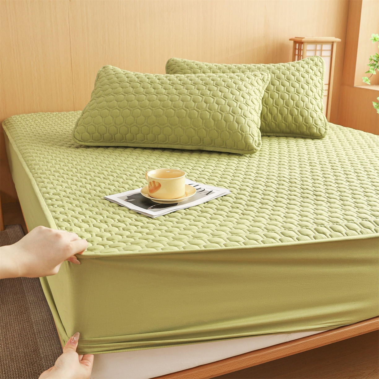 91家纺网 家纺一手货源 找家纺 恒爱家纺 2025新款全棉绗绣单品床笠 牛油果绿