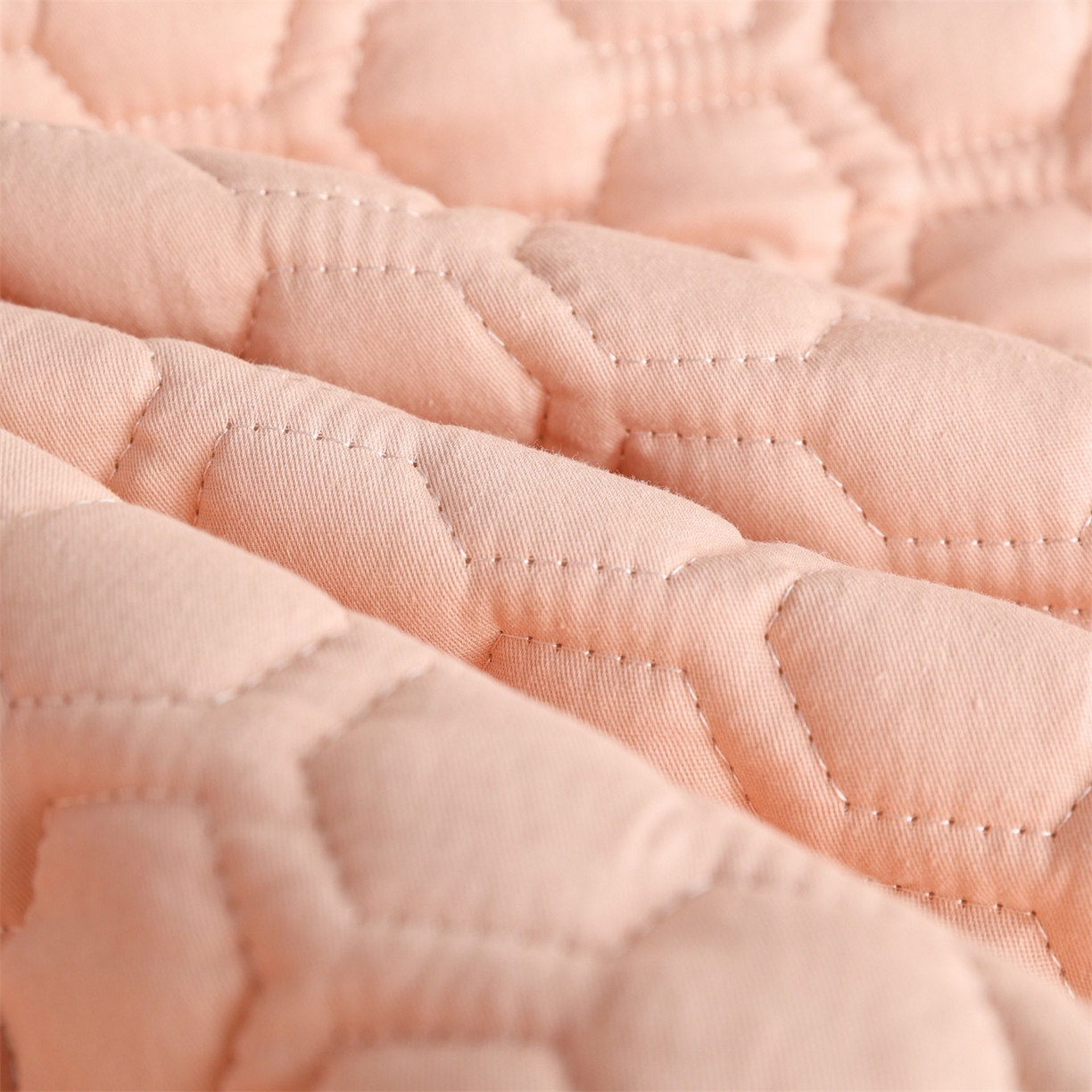 91家纺网 家纺一手货源 找家纺 恒爱家纺 2025新款全棉绗绣单品床笠 奶油粉