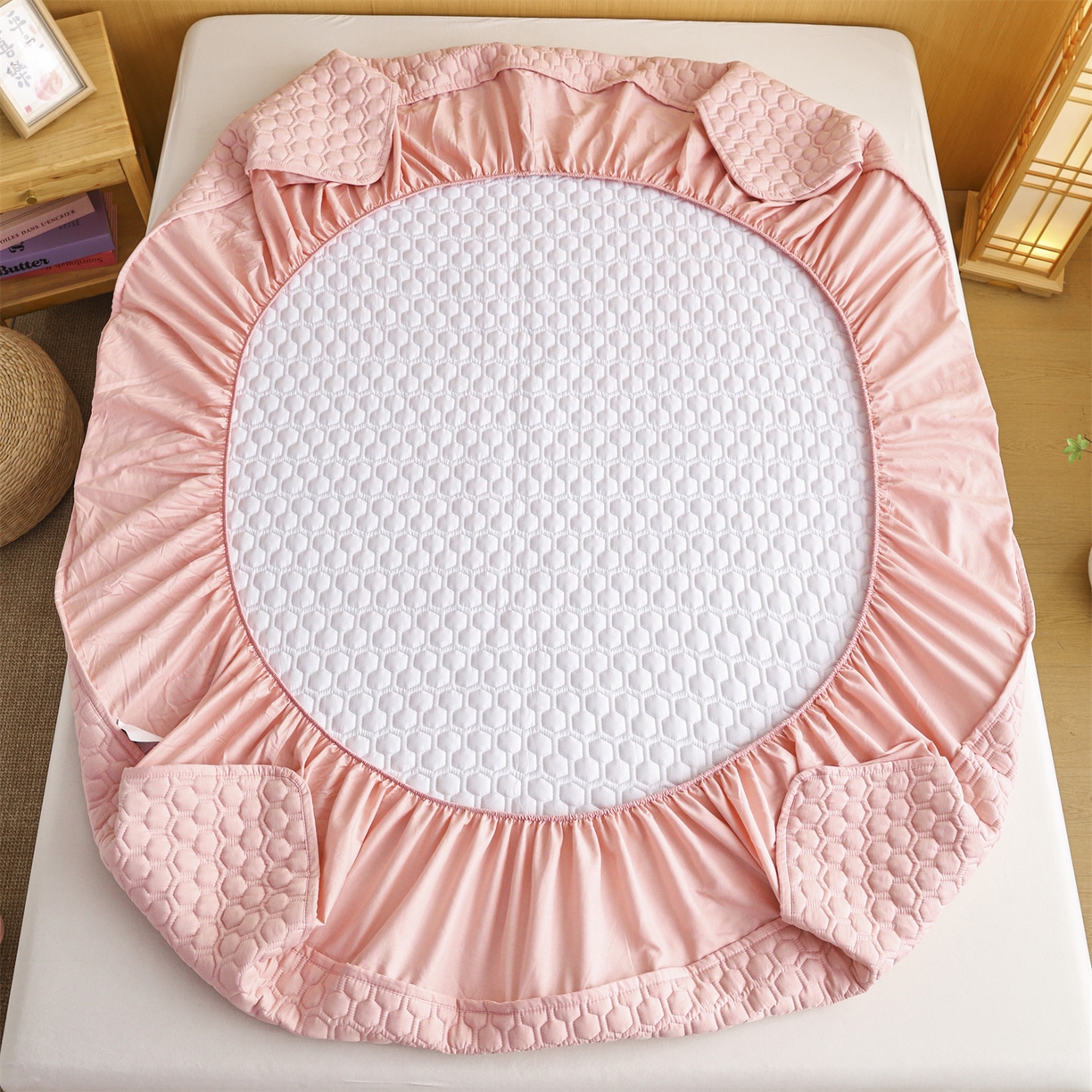 91家纺网 家纺一手货源 找家纺 恒爱家纺 2025新款全棉绗绣单品床笠 水柿粉