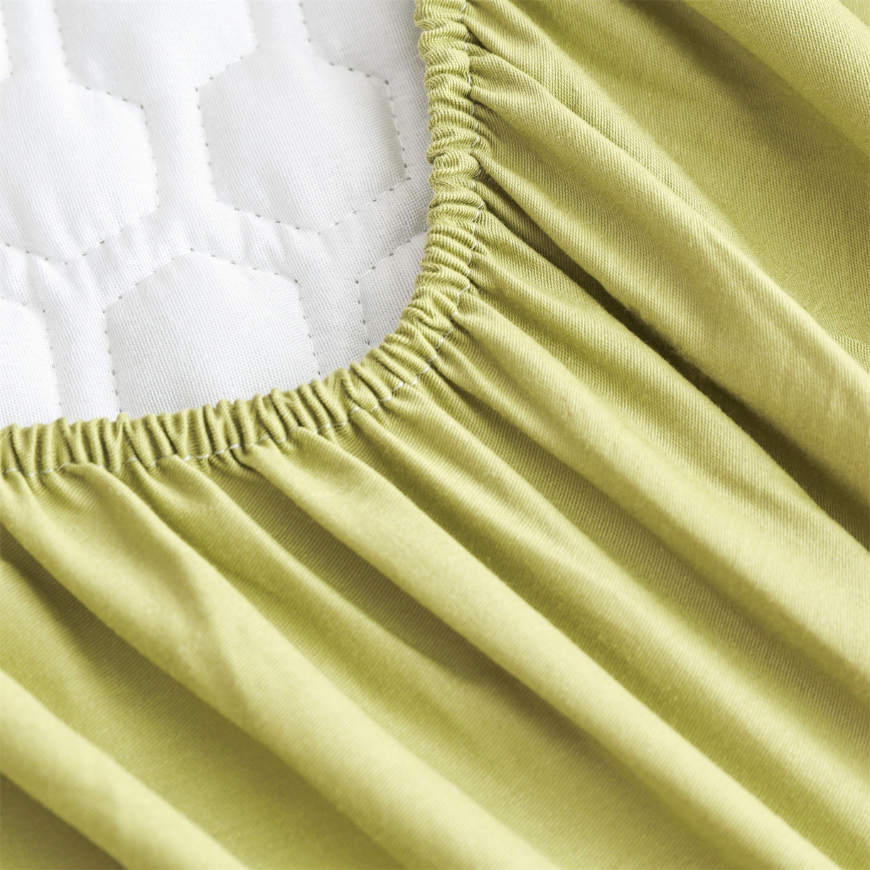 91家纺网 家纺一手货源 找家纺 恒爱家纺 2025新款全棉绗绣单品床笠 牛油果绿