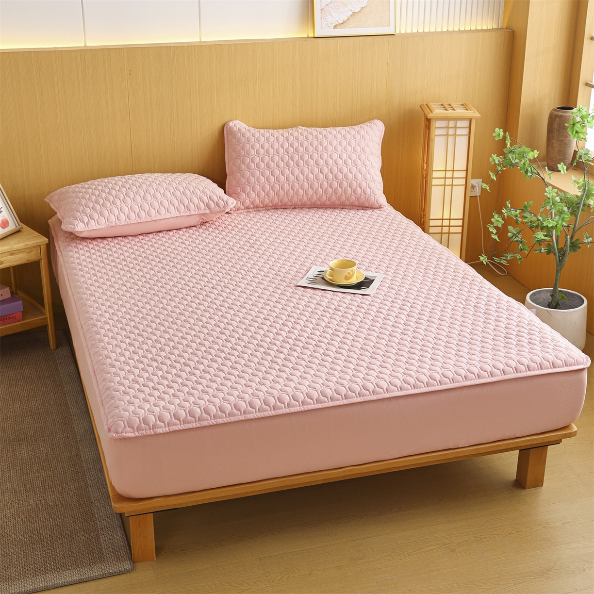 91家纺网 家纺一手货源 找家纺 恒爱家纺 2025新款全棉绗绣单品床笠 水柿粉