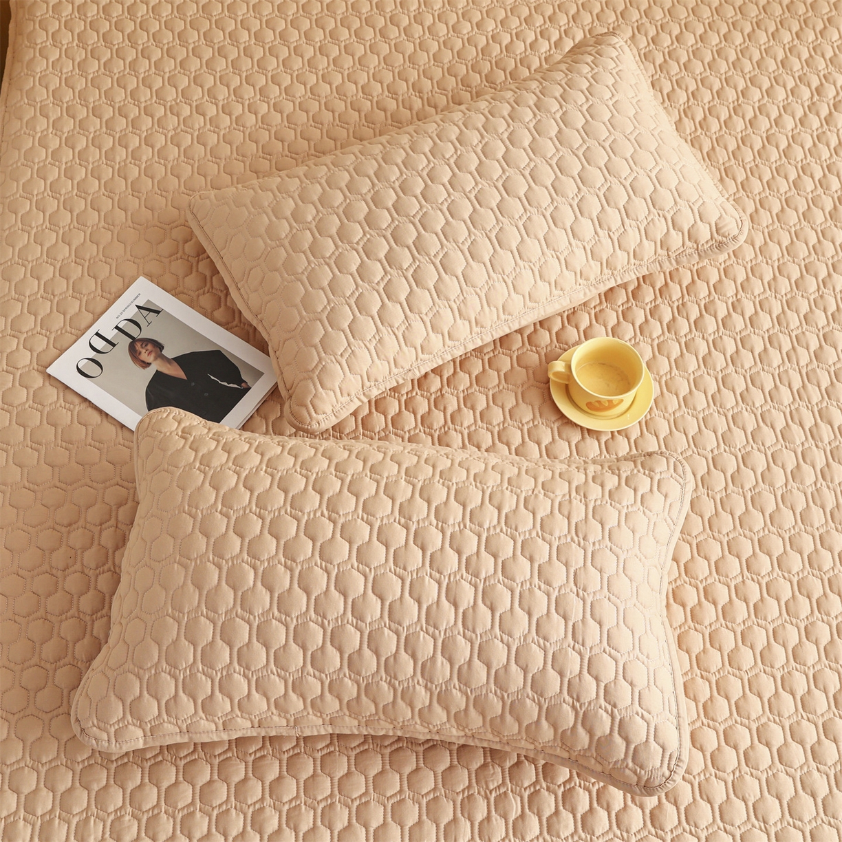 91家纺网 家纺一手货源 找家纺 恒爱家纺 2025新款全棉绗绣单品床笠 米驼