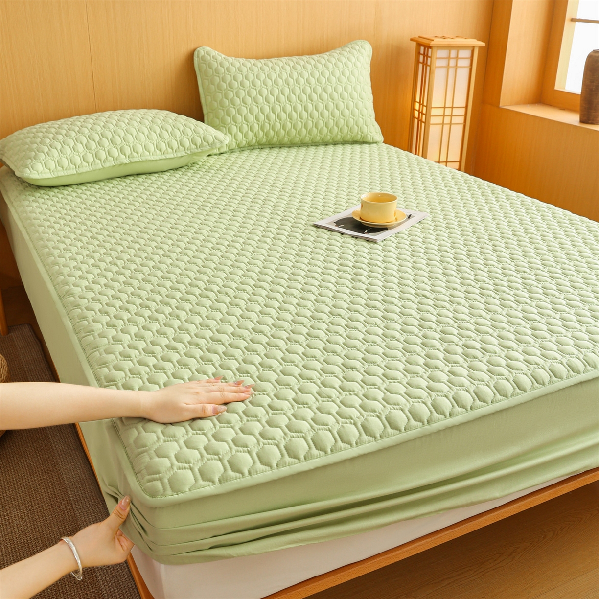 91家纺网 家纺一手货源 找家纺 恒爱家纺 2025新款全棉绗绣单品床笠 嫩绿