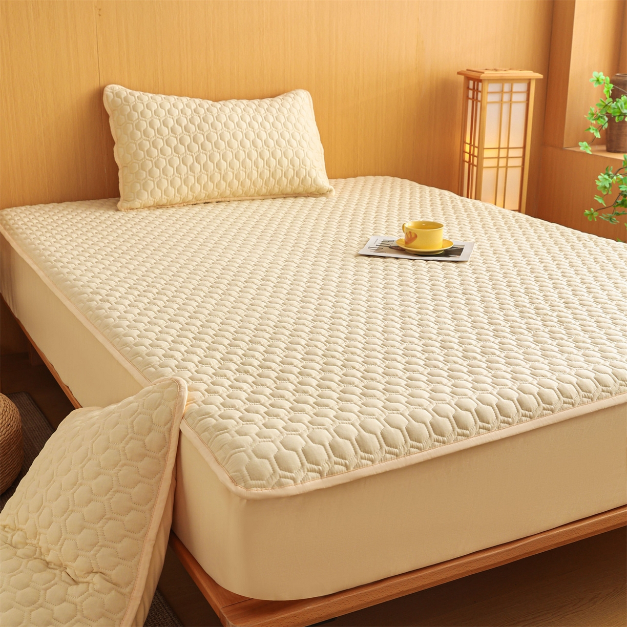 91家纺网 家纺一手货源 找家纺 恒爱家纺 2025新款全棉绗绣单品床笠 米杏