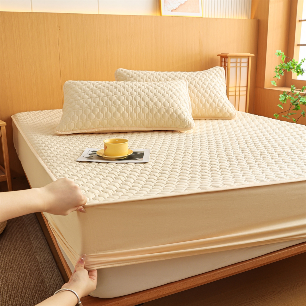 91家纺网 家纺一手货源 找家纺 恒爱家纺 2025新款全棉绗绣单品床笠 米杏