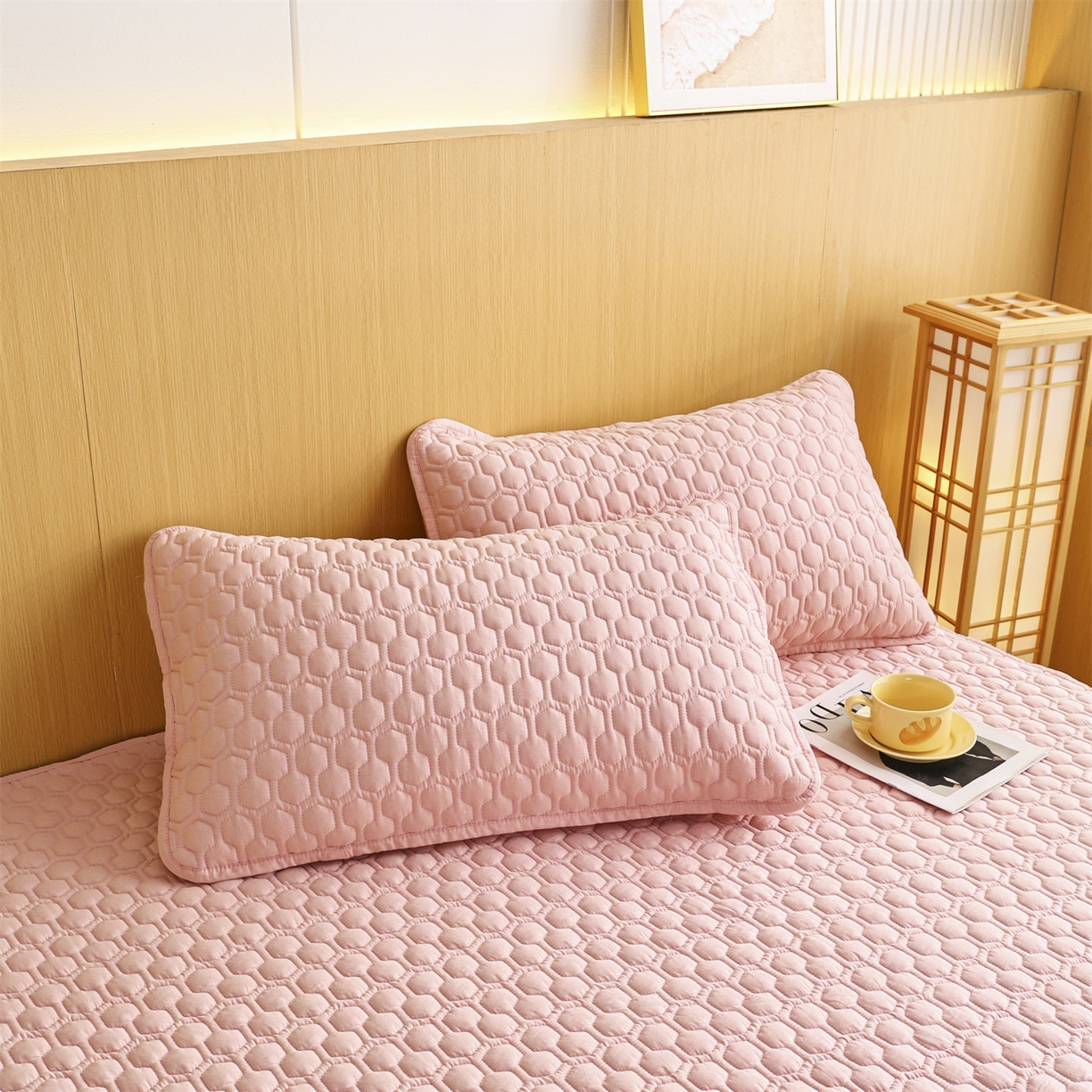 91家纺网 家纺一手货源 找家纺 恒爱家纺 2025新款全棉绗绣单品床笠 水柿粉