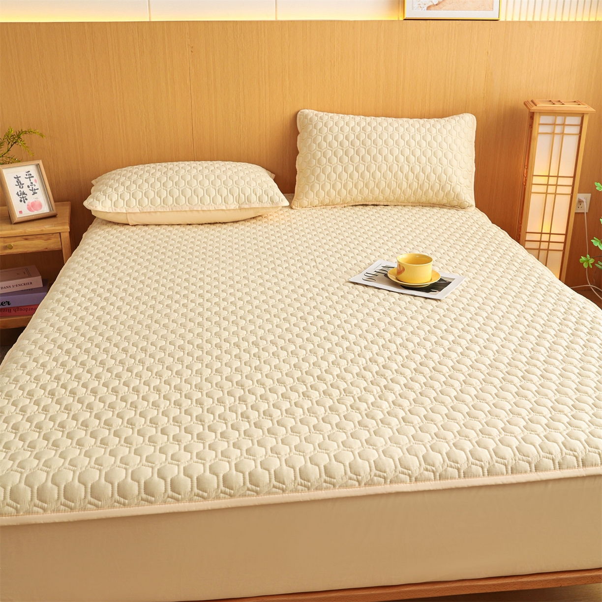 91家纺网 家纺一手货源 找家纺 恒爱家纺 2025新款全棉绗绣单品床笠 米杏