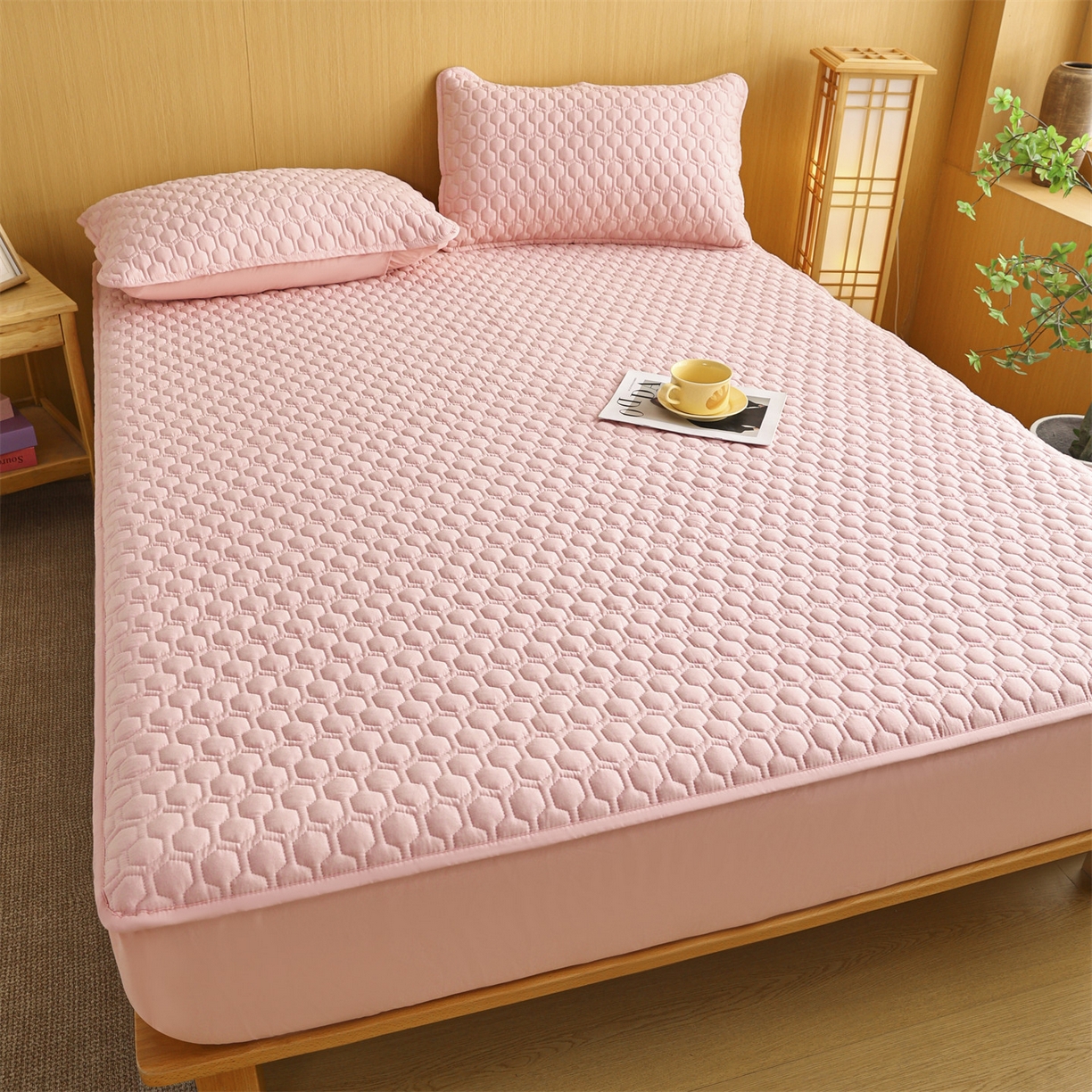 91家纺网 家纺一手货源 找家纺 恒爱家纺 2025新款全棉绗绣单品床笠 水柿粉