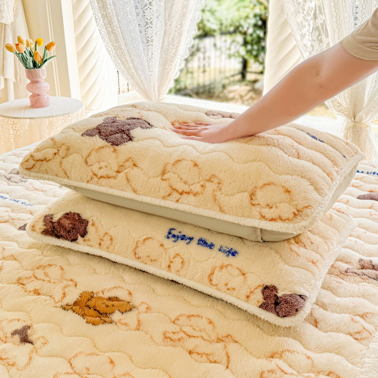 91家纺网 家纺一手货源 找家纺 LIFE.丽芙 2025秋冬新款A类北极绒保暖加厚夹棉枕套 追逐-黄