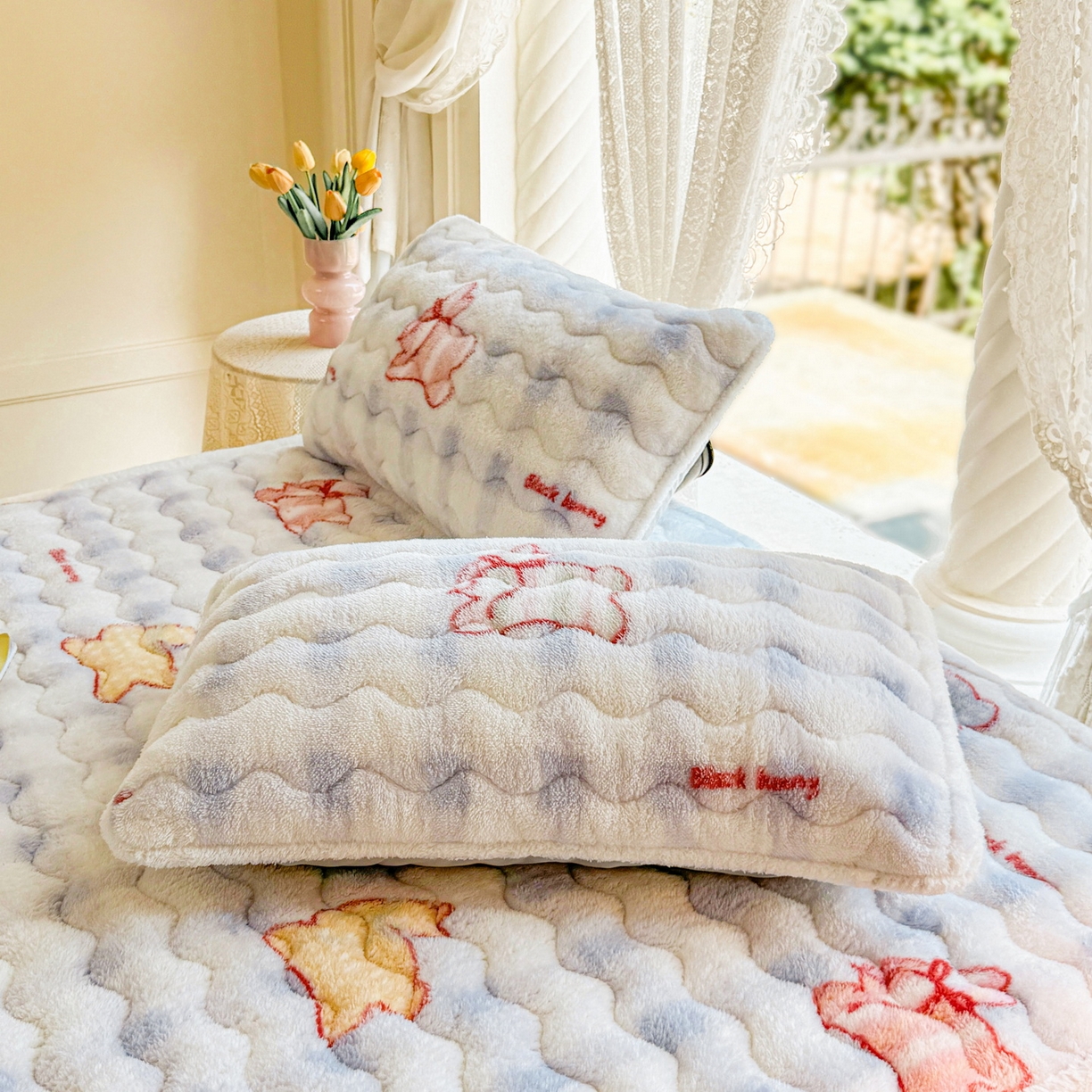 91家纺网 家纺一手货源 找家纺 LIFE.丽芙 2025秋冬新款A类北极绒保暖加厚夹棉枕套 意趣-蓝