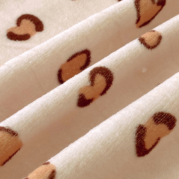 91家纺网 家纺一手货源 找家纺 葡萄家 2025年新款牛奶绒印花单床单萌系卡通床单款 豹纹猫