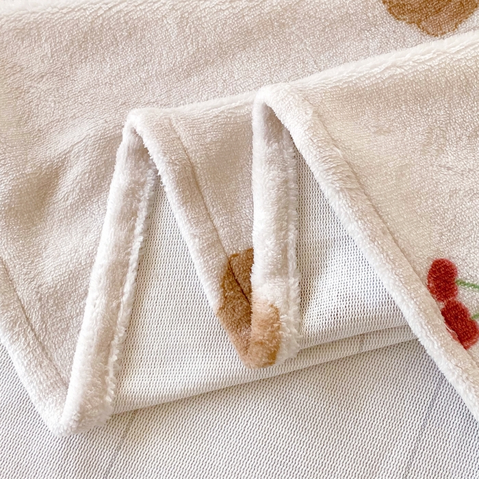 91家纺网 家纺一手货源 找家纺 葡萄家 2025年新款牛奶绒印花单床单萌系卡通床单款 比熊