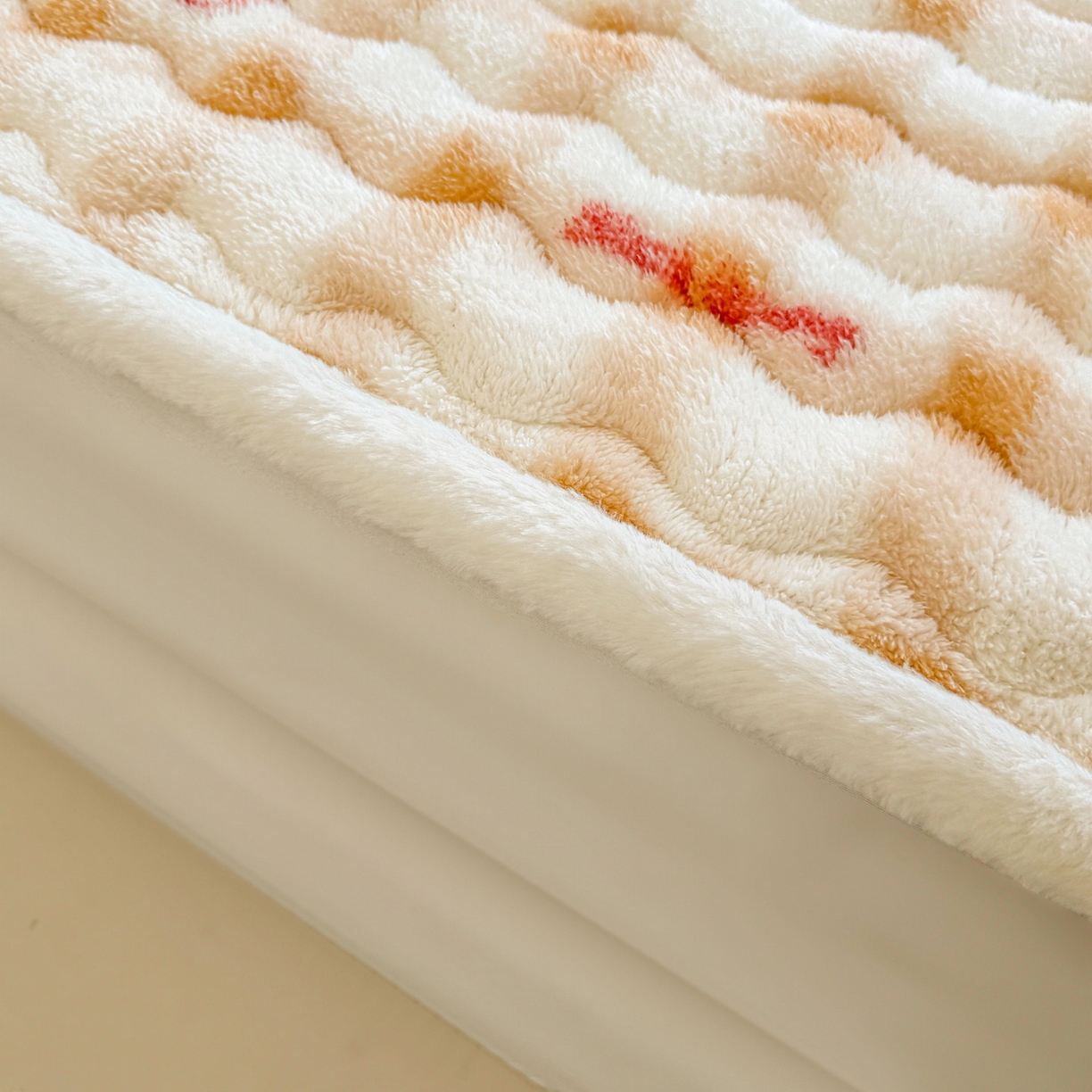 91家纺网 家纺一手货源 找家纺 LIFE.丽芙 2025秋冬新款A类北极绒保暖加厚夹棉枕套 意趣-咖