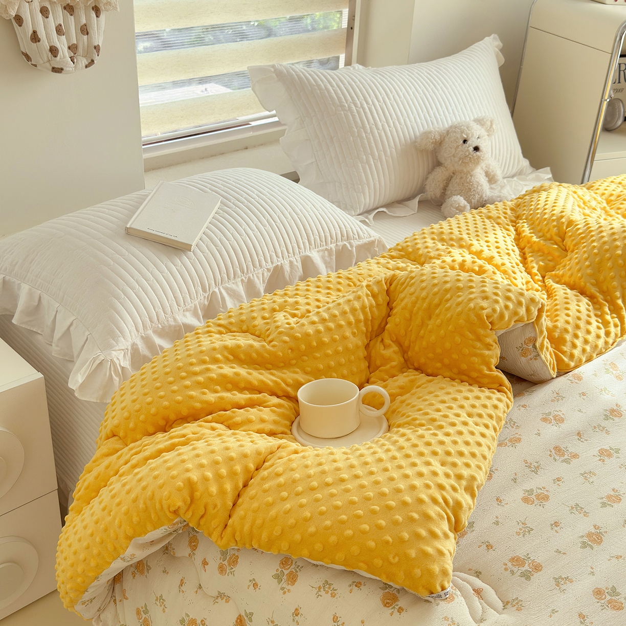 91家纺网 家纺一手货源 找家纺 梵克保罗 2025新款印花豆豆被子被芯 花雾