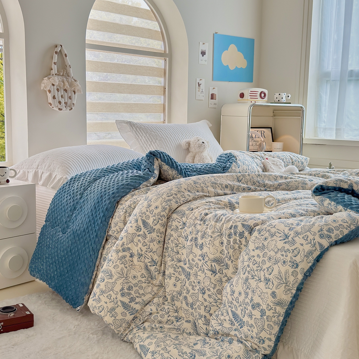 91家纺网 家纺一手货源 找家纺 梵克保罗 2025新款印花豆豆被子被芯 素描