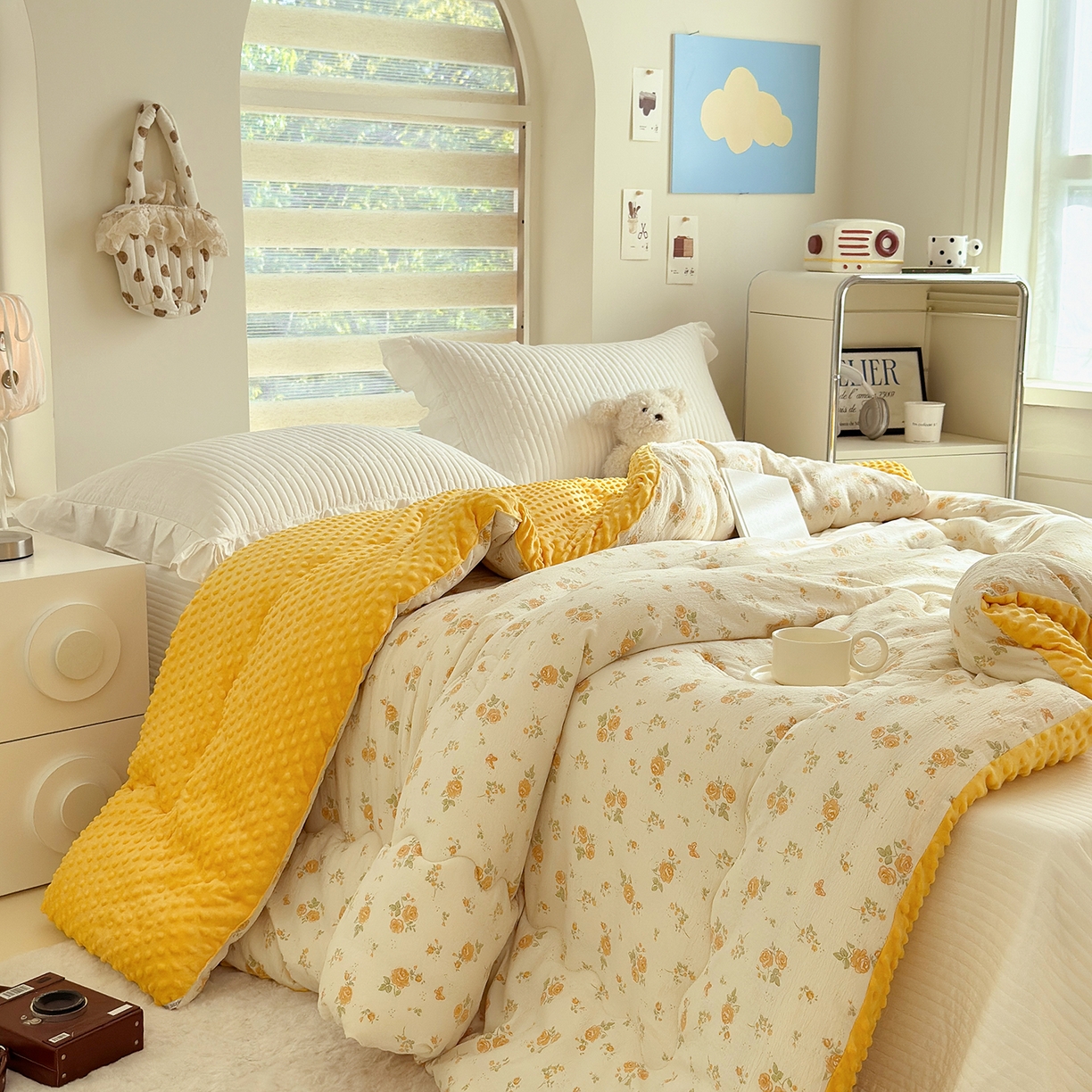 91家纺网 家纺一手货源 找家纺 梵克保罗 2025新款印花豆豆被子被芯 花雾