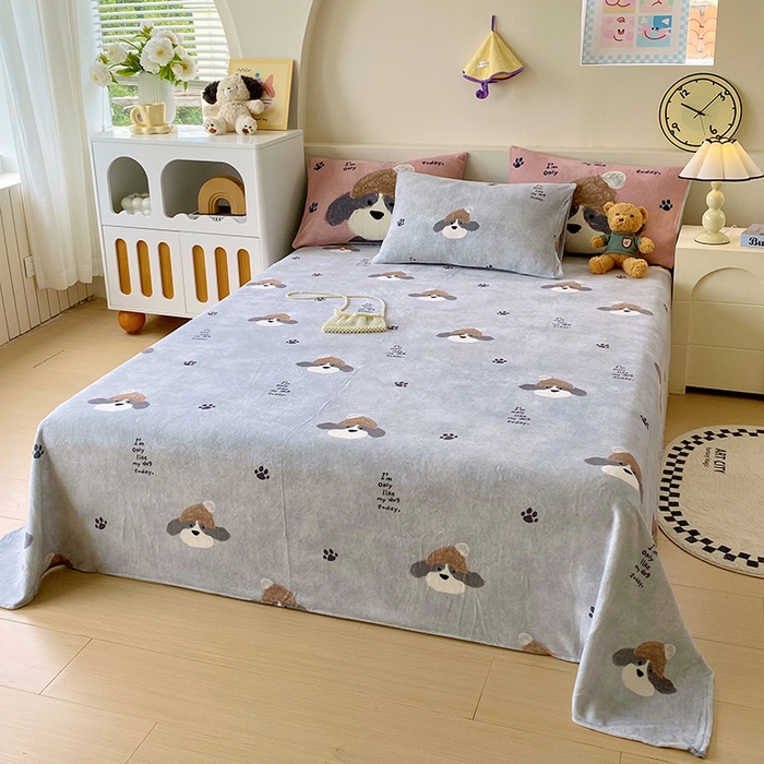 91家纺网 家纺一手货源 找家纺 葡萄家 2025年新款牛奶绒印花单床单萌系卡通床单款 冬日狗