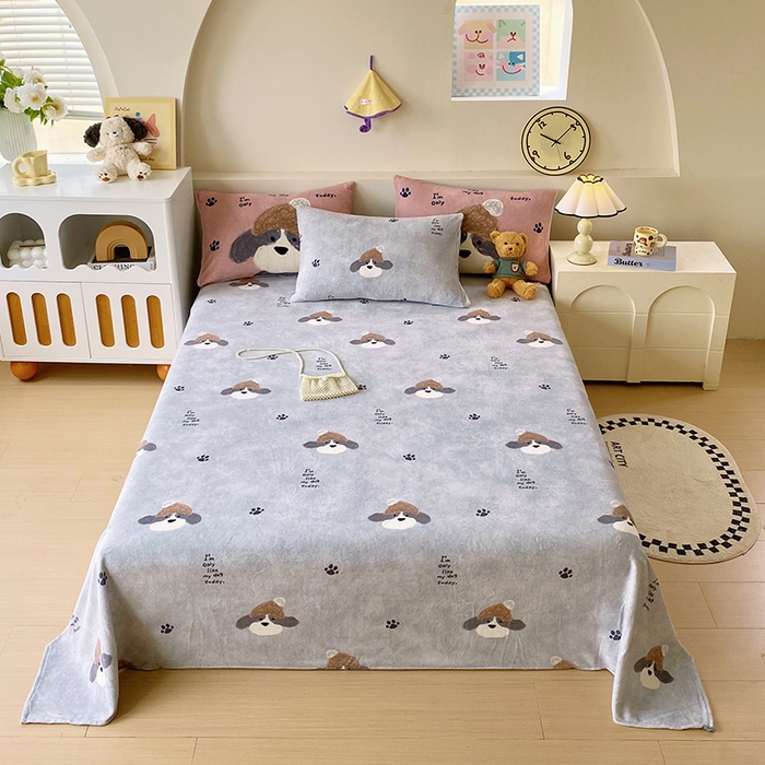 91家纺网 家纺一手货源 找家纺 葡萄家 2025年新款牛奶绒印花单床单萌系卡通床单款 冬日狗