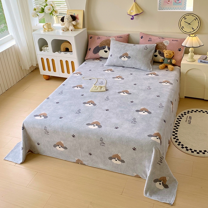 91家纺网 家纺一手货源 找家纺 葡萄家 2025年新款牛奶绒印花单床单萌系卡通床单款 冬日狗