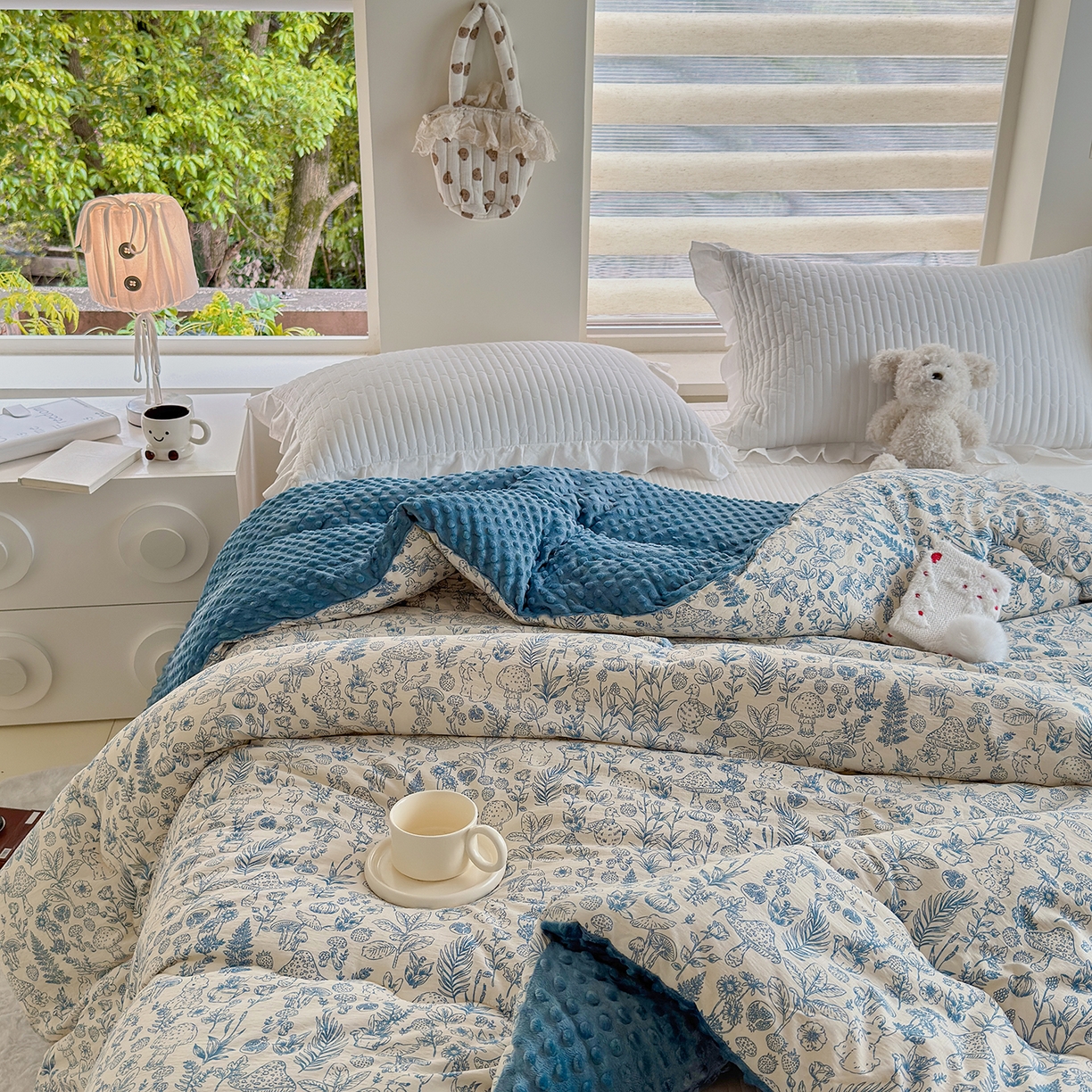 91家纺网 家纺一手货源 找家纺 梵克保罗 2025新款印花豆豆被子被芯 素描