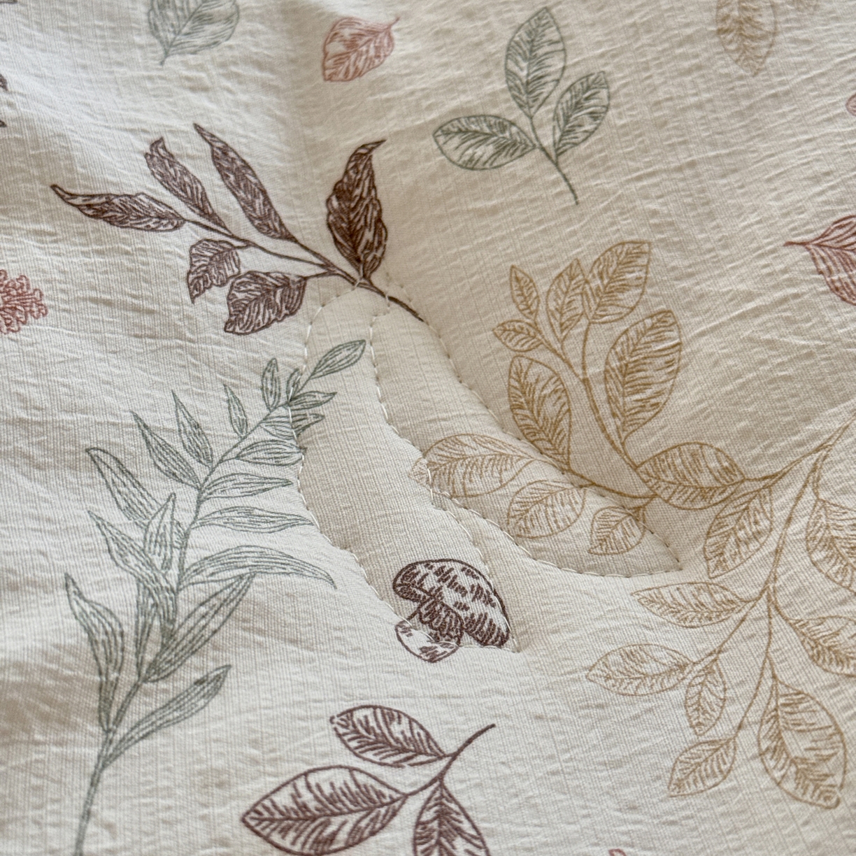 91家纺网 家纺一手货源 找家纺 梵克保罗 2025新款印花豆豆被子被芯 叶知秋