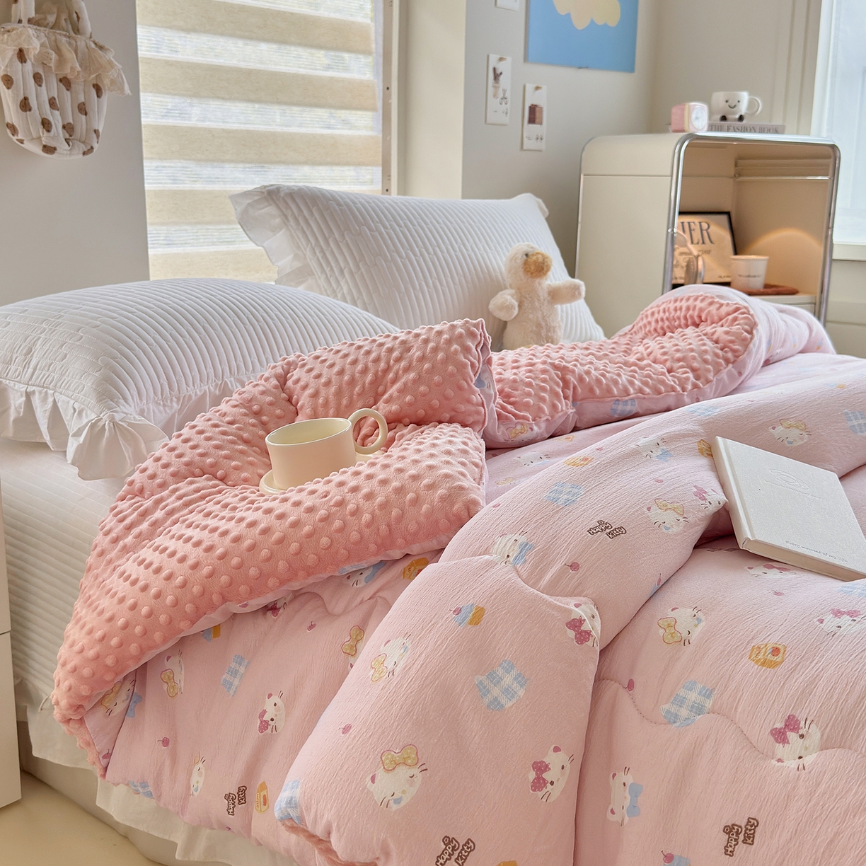 91家纺网 家纺一手货源 找家纺 梵克保罗 2025新款印花豆豆被子被芯 蝴蝶结kt