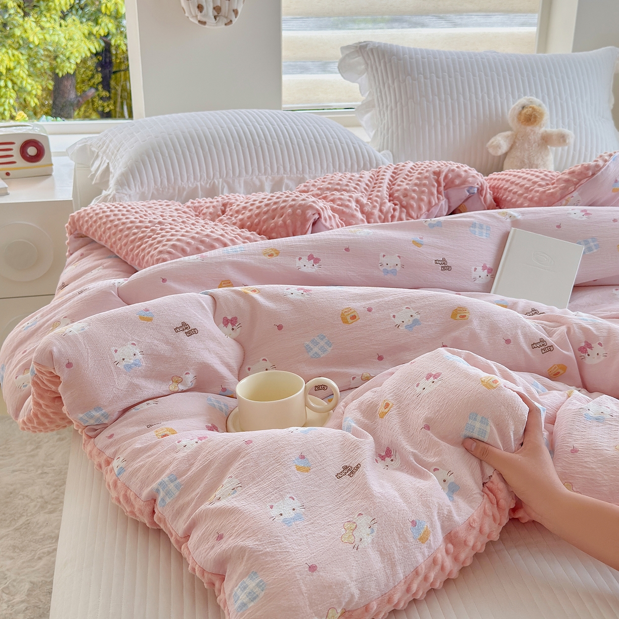 91家纺网 家纺一手货源 找家纺 梵克保罗 2025新款印花豆豆被子被芯 蝴蝶结kt