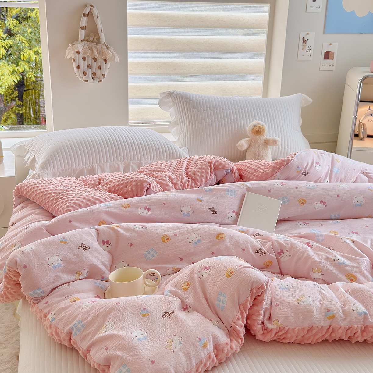 91家纺网 家纺一手货源 找家纺 梵克保罗 2025新款印花豆豆被子被芯 蝴蝶结kt