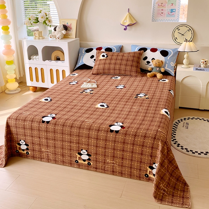 91家纺网 家纺一手货源 找家纺 葡萄家 2025年新款牛奶绒印花单床单萌系卡通床单款 滑板熊猫