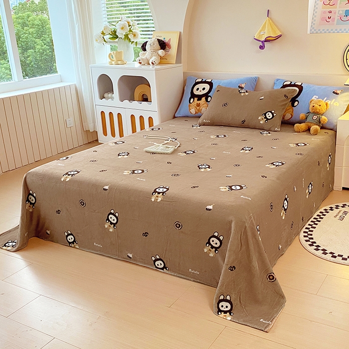 91家纺网 家纺一手货源 找家纺 葡萄家 2025年新款牛奶绒印花单床单萌系卡通床单款 拉蒙