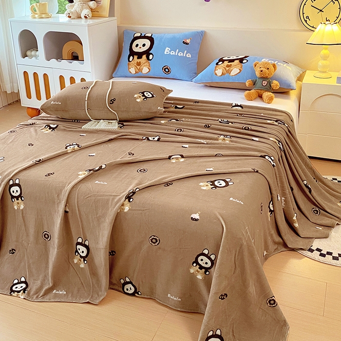 91家纺网 家纺一手货源 找家纺 葡萄家 2025年新款牛奶绒印花单床单萌系卡通床单款 拉蒙