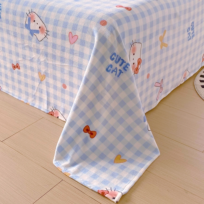 91家纺网 家纺一手货源 找家纺 葡萄家 2025年新款牛奶绒印花单床单萌系卡通床单款 蓝格猫咪