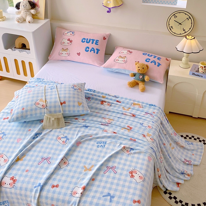91家纺网 家纺一手货源 找家纺 葡萄家 2025年新款牛奶绒印花单床单萌系卡通床单款 蓝格猫咪