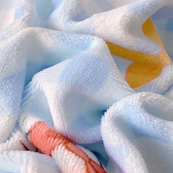 91家纺网 家纺一手货源 找家纺 葡萄家 2025年新款牛奶绒印花单床单萌系卡通床单款 蓝格猫咪