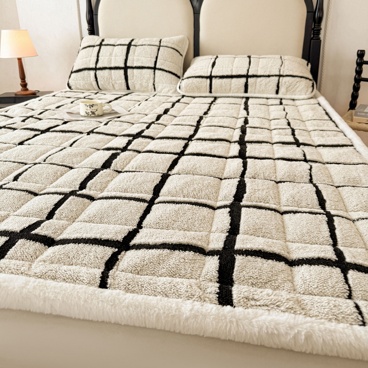 91家纺网 家纺一手货源 找家纺 （总）LIFE.丽芙 2025秋冬新款色纱提花舒棉绒加厚夹棉床垫床护垫单件简约床褥床垫子三件套