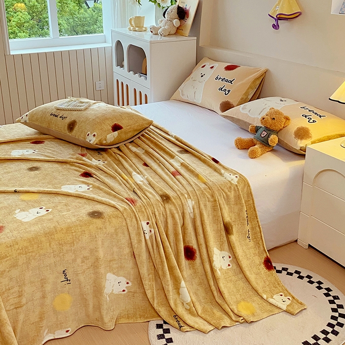 91家纺网 家纺一手货源 找家纺 葡萄家 2025年新款牛奶绒印花单床单萌系卡通床单款 泡芙狗