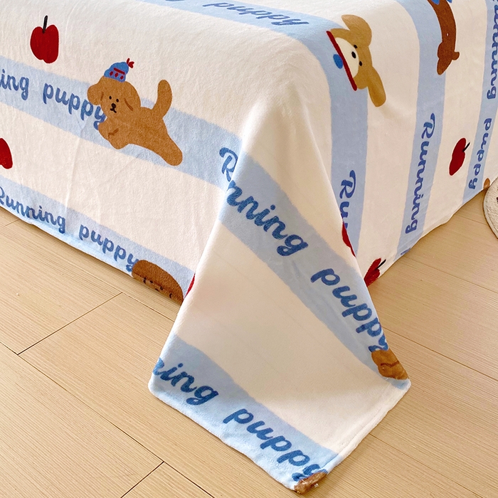 91家纺网 家纺一手货源 找家纺 葡萄家 2025年新款牛奶绒印花单床单萌系卡通床单款 俏皮狗