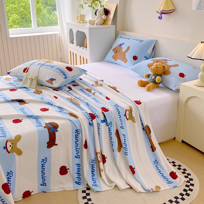 91家纺网 家纺一手货源 找家纺 葡萄家 2025年新款牛奶绒印花单床单萌系卡通床单款 俏皮狗