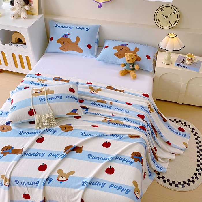 91家纺网 家纺一手货源 找家纺 葡萄家 2025年新款牛奶绒印花单床单萌系卡通床单款 俏皮狗