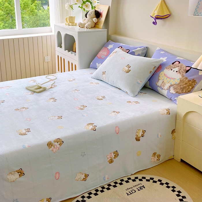 91家纺网 家纺一手货源 找家纺 葡萄家 2025年新款牛奶绒印花单床单萌系卡通床单款 软萌猫蓝