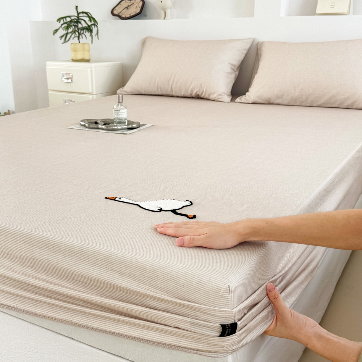 91家纺网 家纺一手货源 找家纺 （总）法芙娜家纺 2025新款全精梳全棉磨毛床笠-躺平鹅