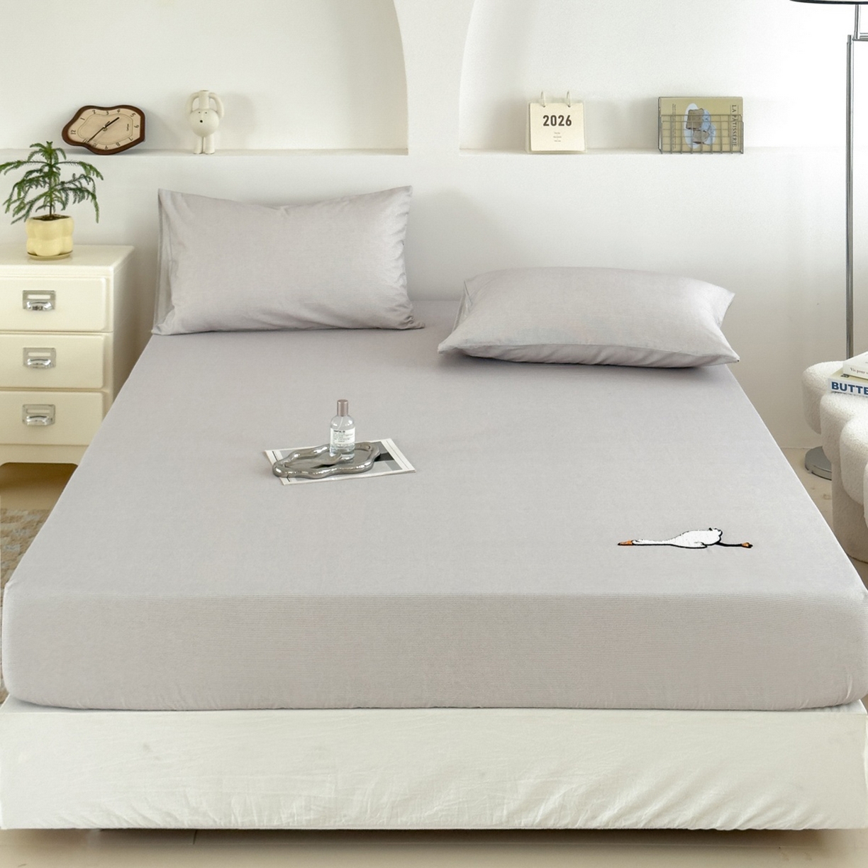 91家纺网 家纺一手货源 找家纺 法芙娜家纺 2025新款全精梳全棉磨毛床笠-躺平鹅 躺平鹅-灰