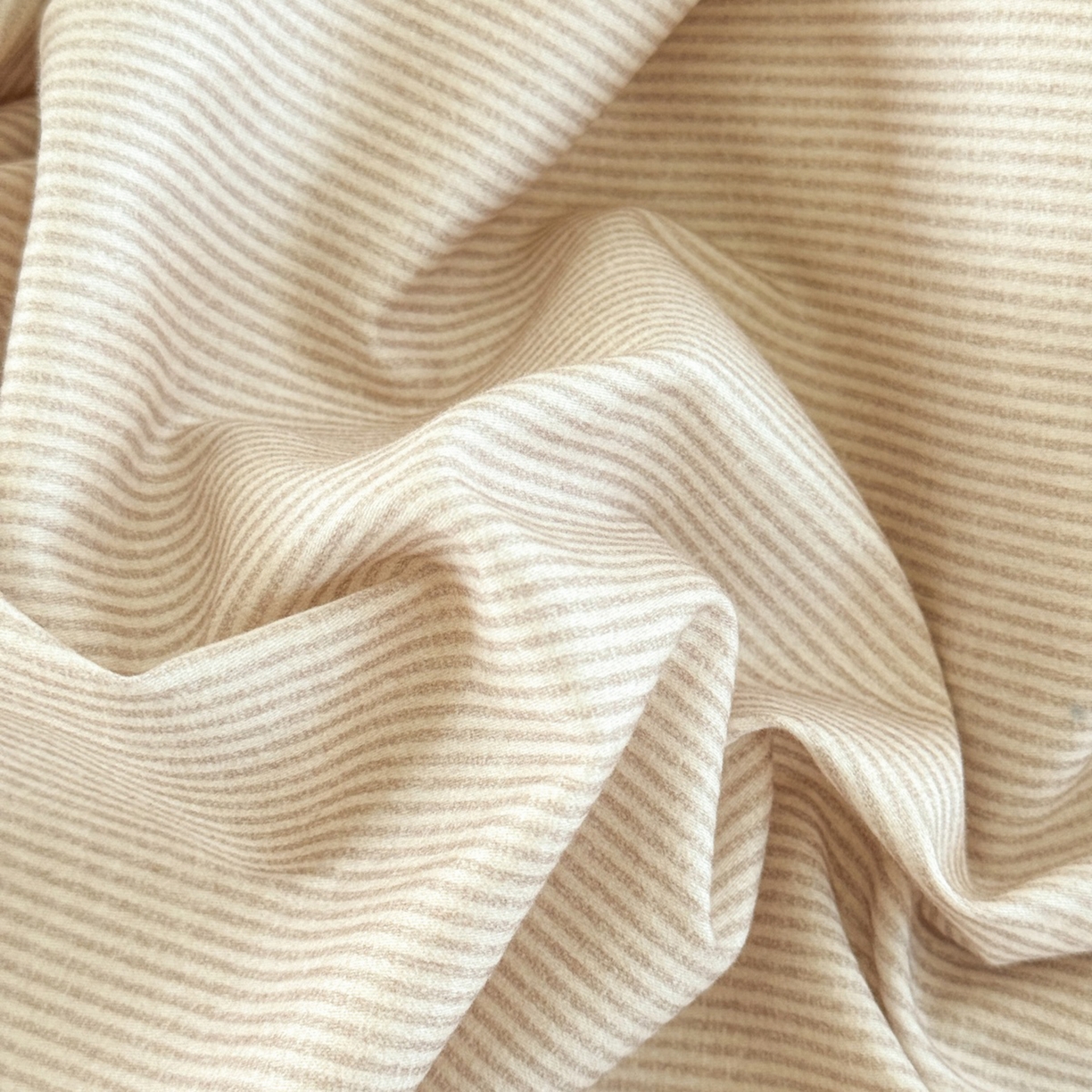 91家纺网 家纺一手货源 找家纺 法芙娜家纺 2025新款全精梳全棉磨毛床笠-躺平鹅 躺平鹅-米